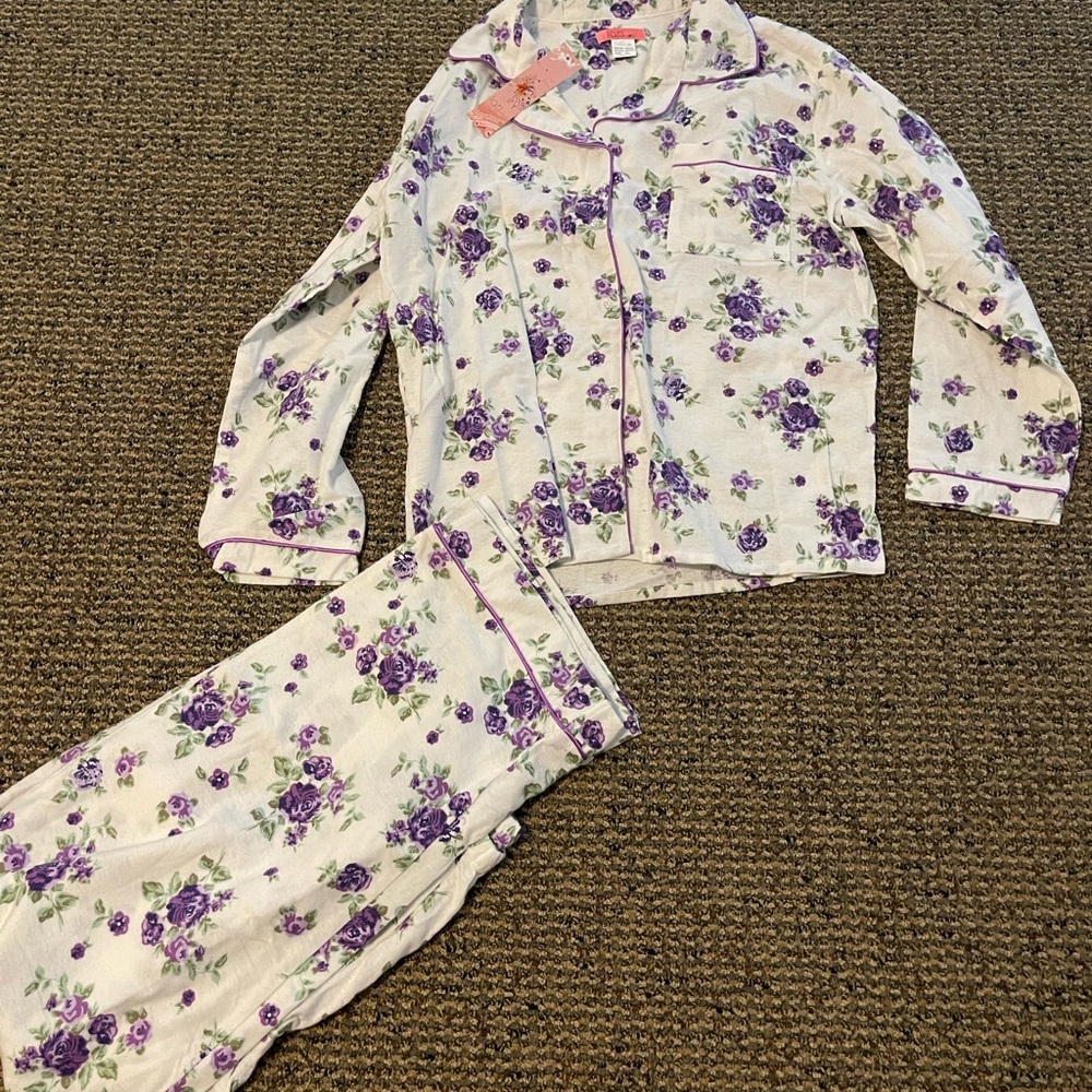 Floral Women’s  Pajamas Set - Purple and White